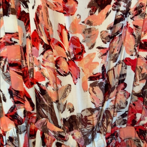 Floral Top NWOT - Picture 3 of 4